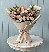 Букет цветов из:  Розы и Лизиантусы в Николаевской Республики Северная Осетия-Алания