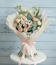 Букет цветов из:  Розы и Лизиантусы в Николаевской Республики Северная Осетия-Алания
