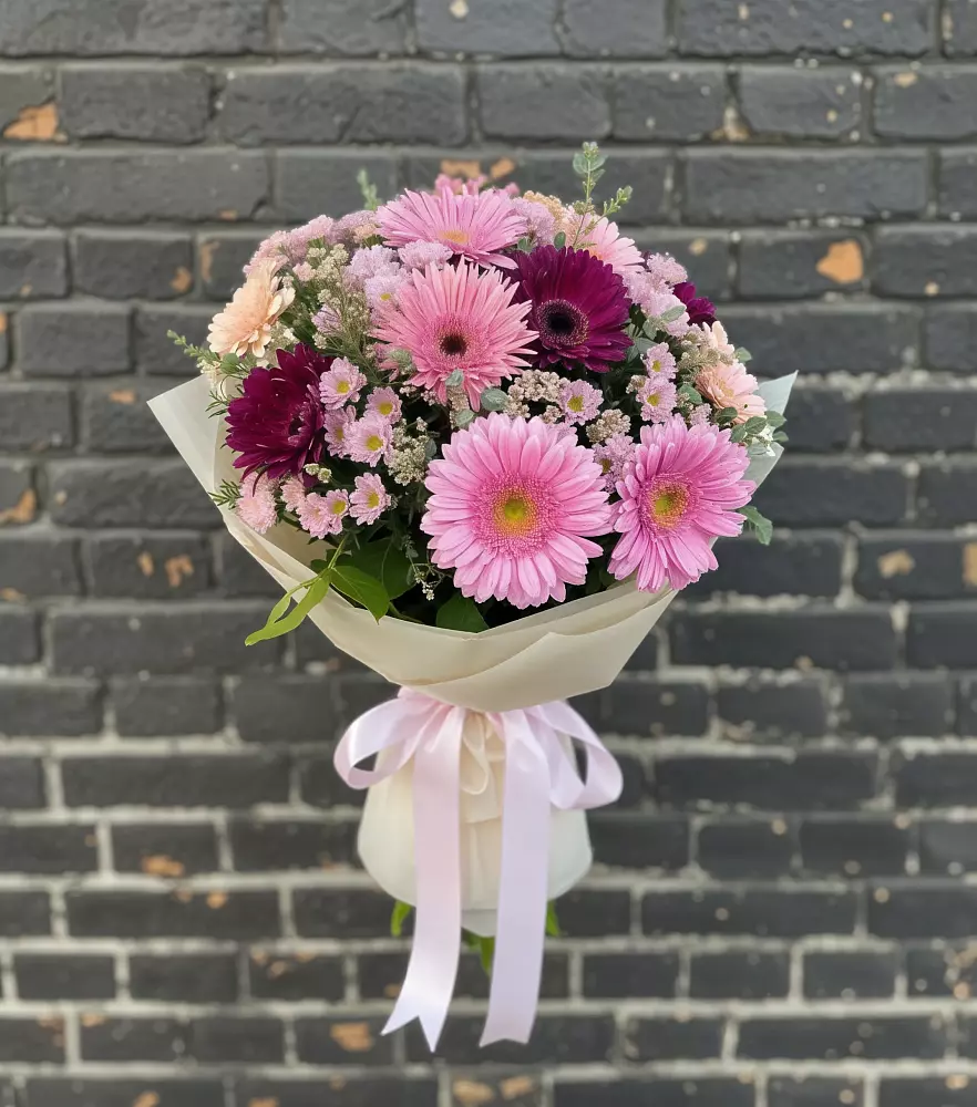 Букет цветов из: Герберы и Хризантемы в Николаевской Республики Северная Осетия-Алания