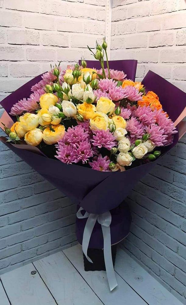 Букет цветов из: Хризантемы и Розы в Николаевской Республики Северная Осетия-Алания
