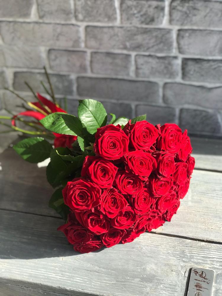Букет Красные розы Фридом в Николаевской Республики Северная Осетия-Алания