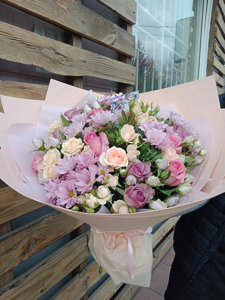 Букет цветов из: Розы и Хризантемы в Николаевской Республики Северная Осетия-Алания