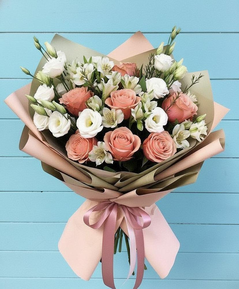 Букет цветов из: Розы, Альстромерии и Лизиантусы в Николаевской Республики Северная Осетия-Алания