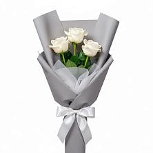 Букет 3 белые розы в Николаевской Республики Северная Осетия-Алания