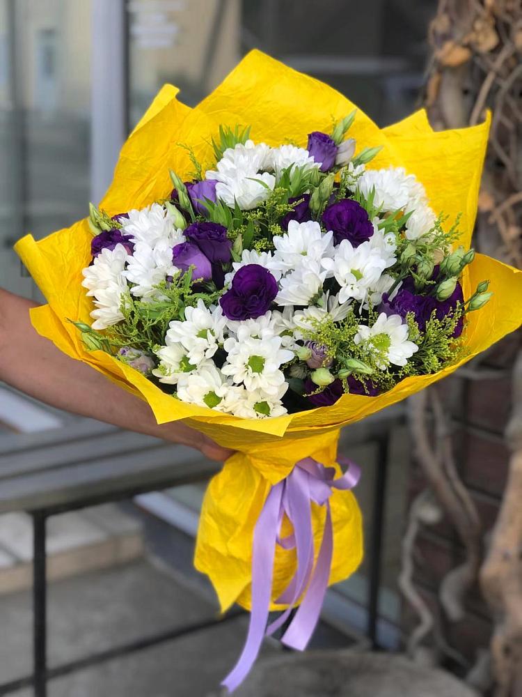 Букет цветов из: Ирисы, Хризантемы и Ромашки в Николаевской Республики Северная Осетия-Алания
