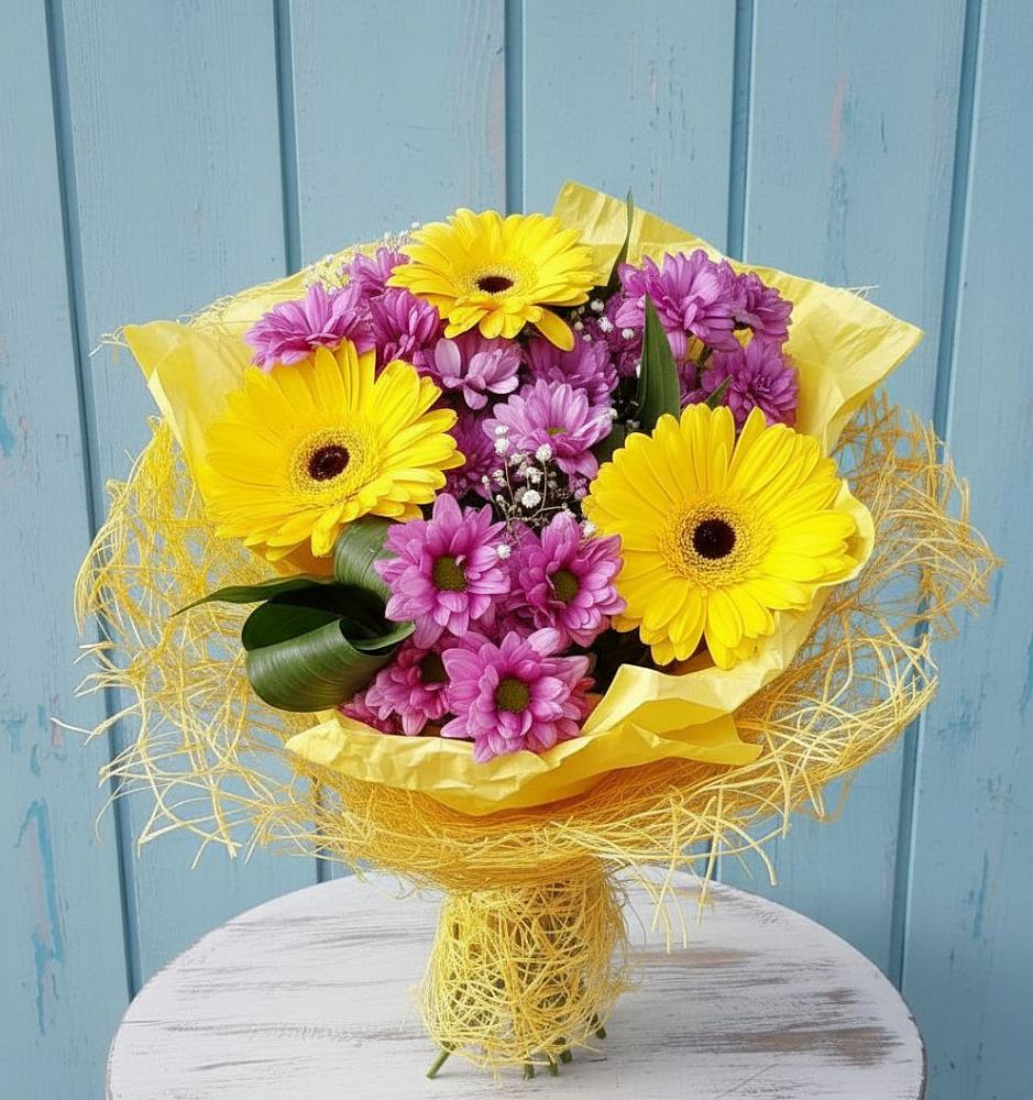 Букет цветов из: Хризантемы и Герберы в Николаевской Республики Северная Осетия-Алания