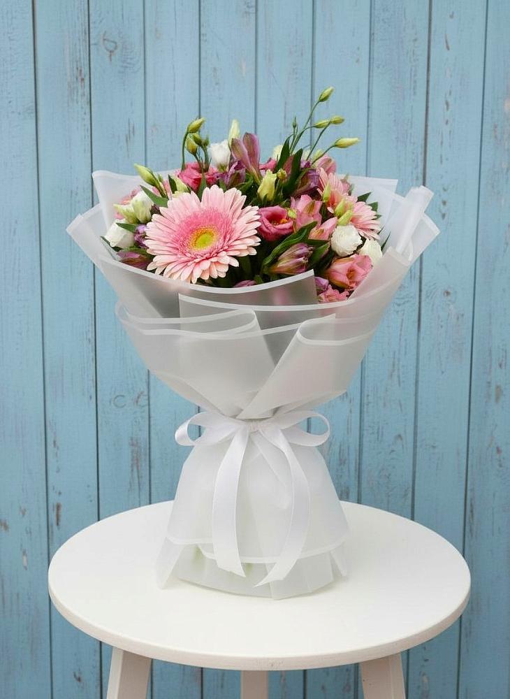 Букет цветов из: Герберы, Альстромерии и Лизиантусы в Николаевской Республики Северная Осетия-Алания