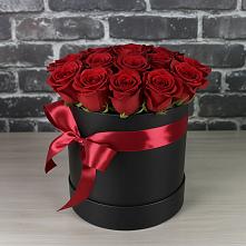 Цветочная композиция из Розы в шляпной коробке #REPLACE_PRED# Николаевской Республики Северная Осетия-Алания