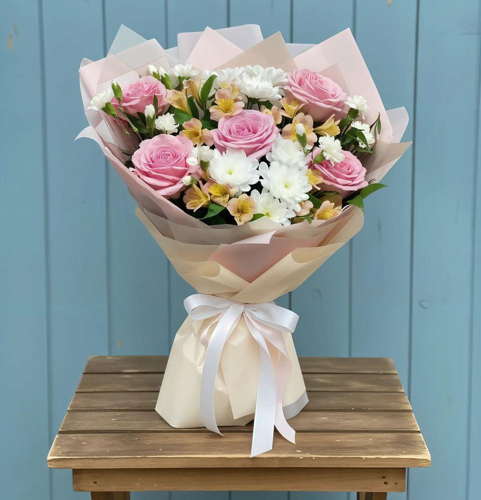 Букет цветов из: Гвоздики, Орхидеи и Розы в Николаевской Республики Северная Осетия-Алания