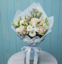 Букет цветов из:  Розы и Лизиантусы в Николаевской Республики Северная Осетия-Алания