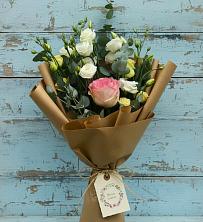 Букет цветов из:  Розы и Лизиантусы в Николаевской Республики Северная Осетия-Алания